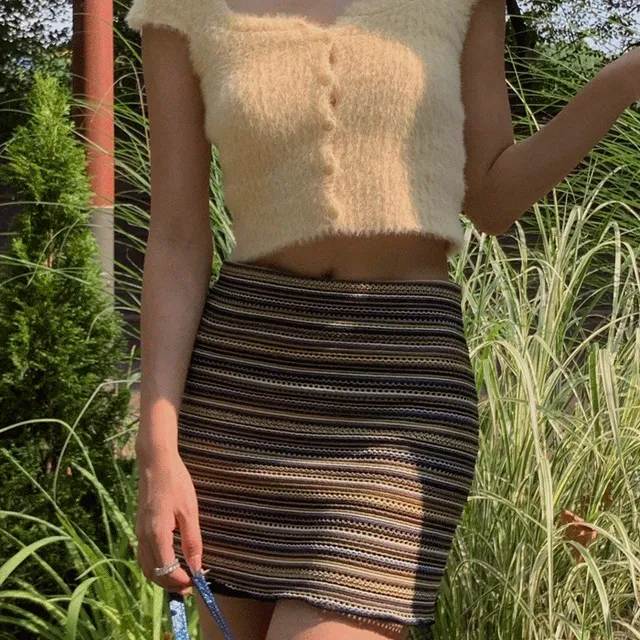 Soft knit crop top (반팔니트)