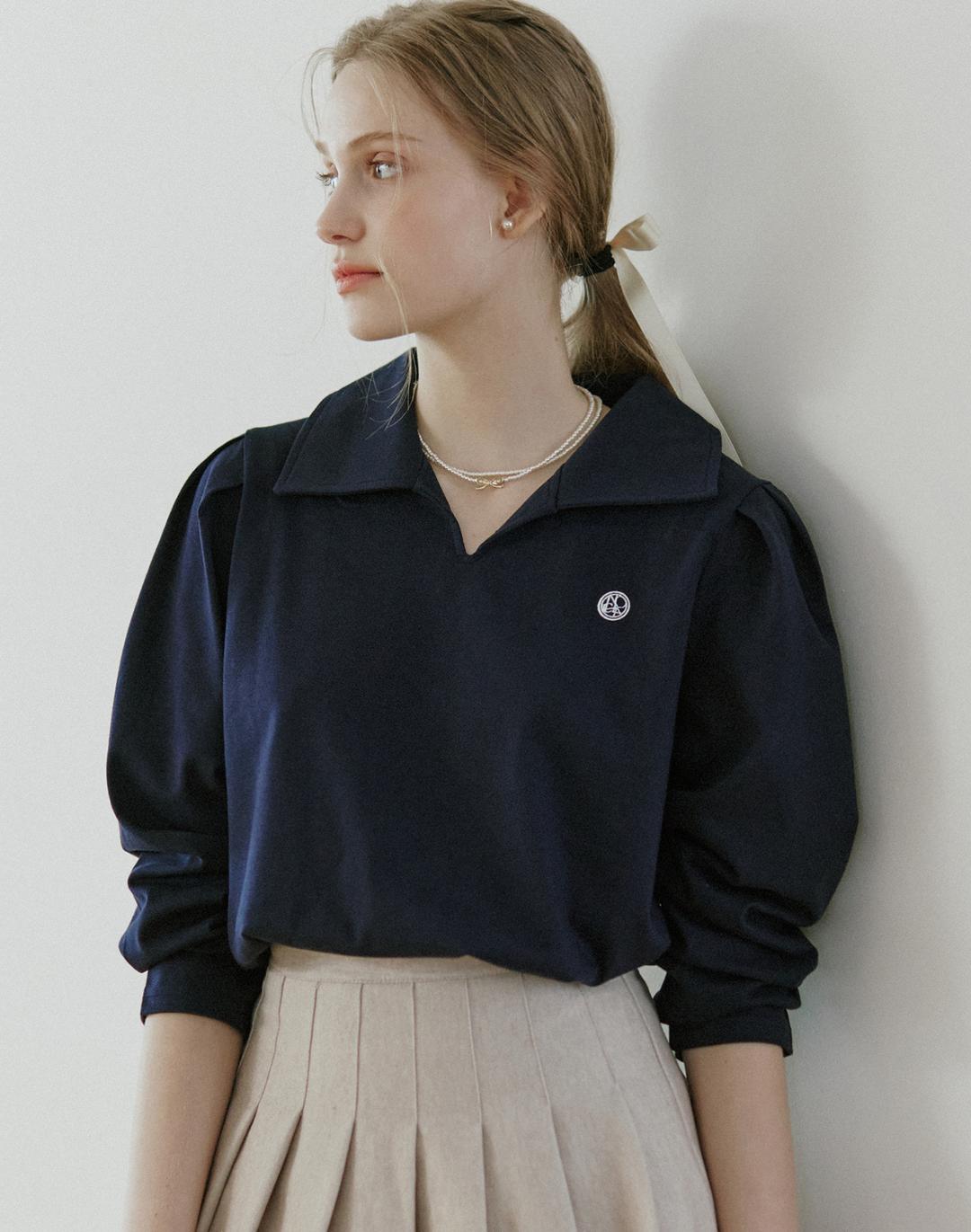 Emblem Logo Collar T-shirt - Navy