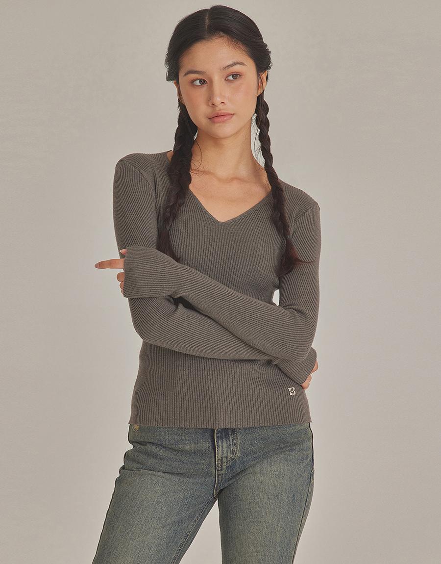 RIBBED V-NECK KNIT TOP