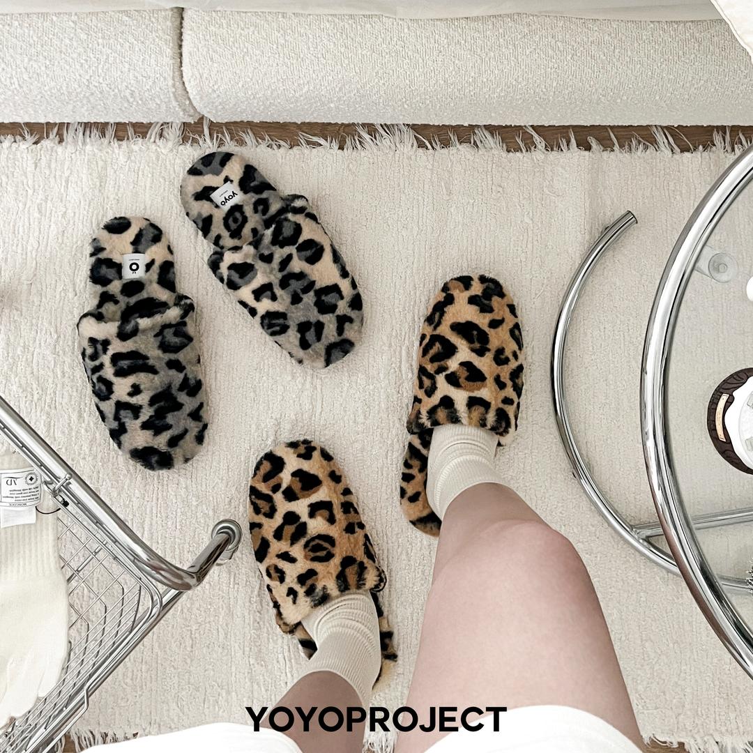 [1+1 COUPLE PACK] LEOPARD SHOES