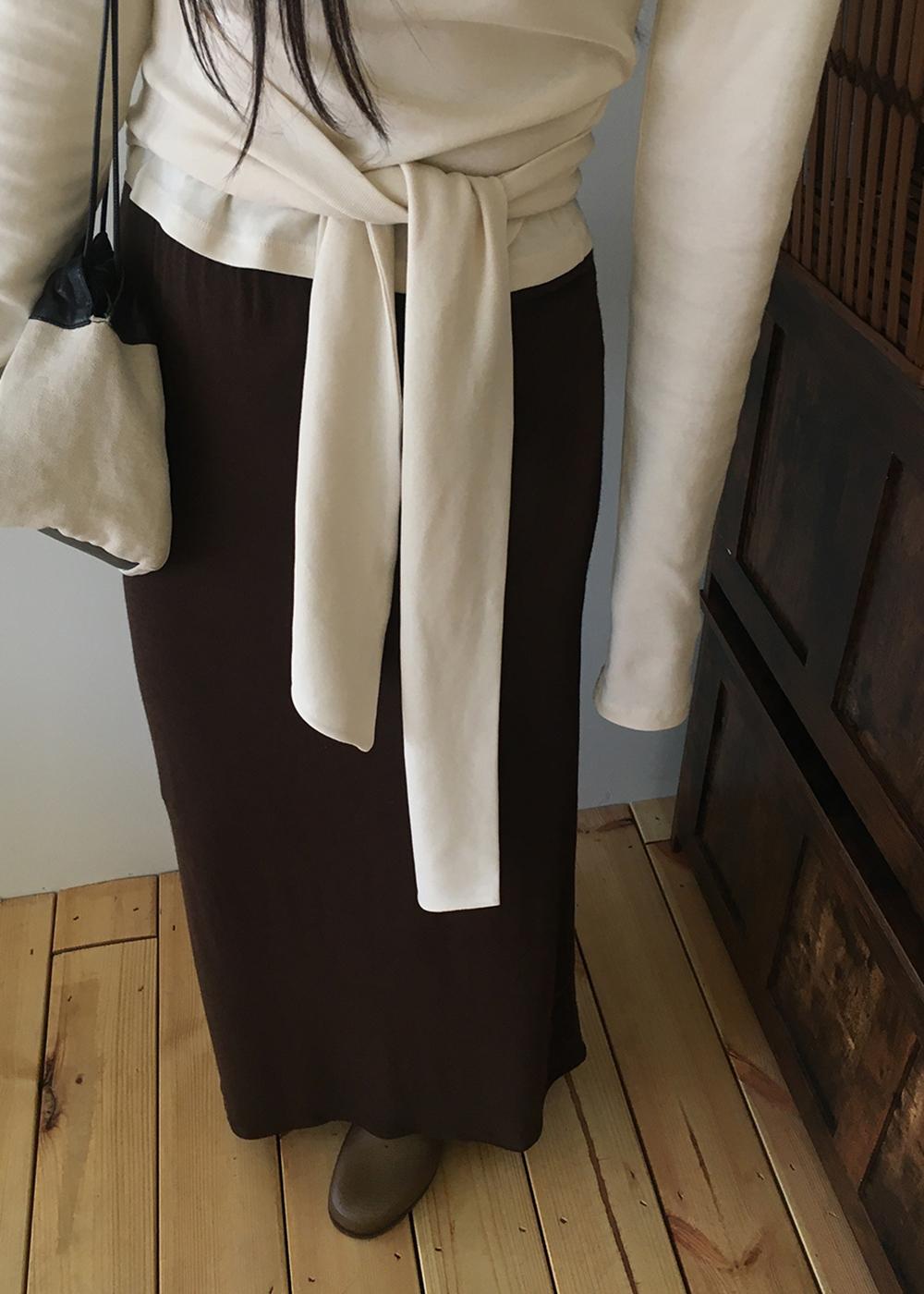 base long skirt / brown