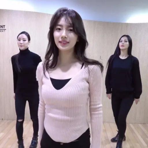 [당일출고] 수지 니트 오프숄더 안무연습 영상 발레코어룩