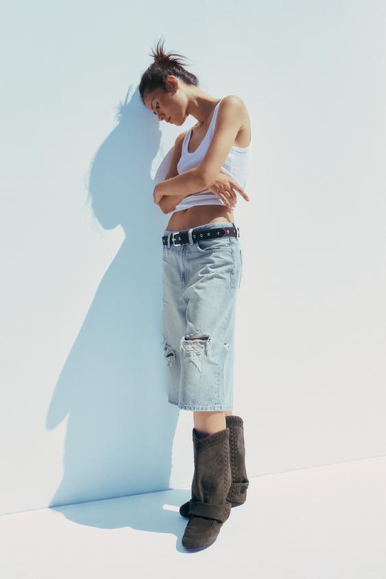 자수 장식 스웨이드 플랫 앵클부츠