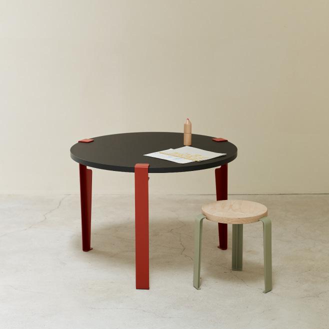 MUTOMO Circle Table
