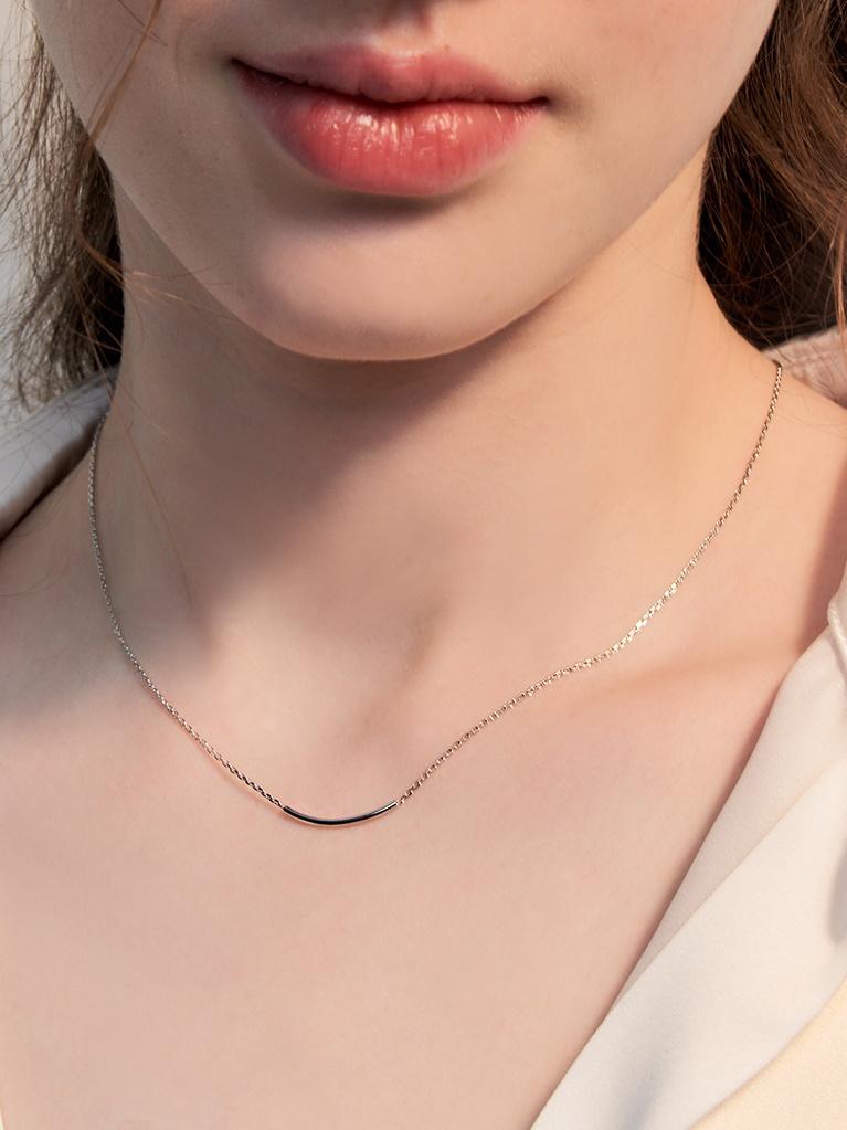 [에스파 닝닝,김향기 착용]curved bar necklace