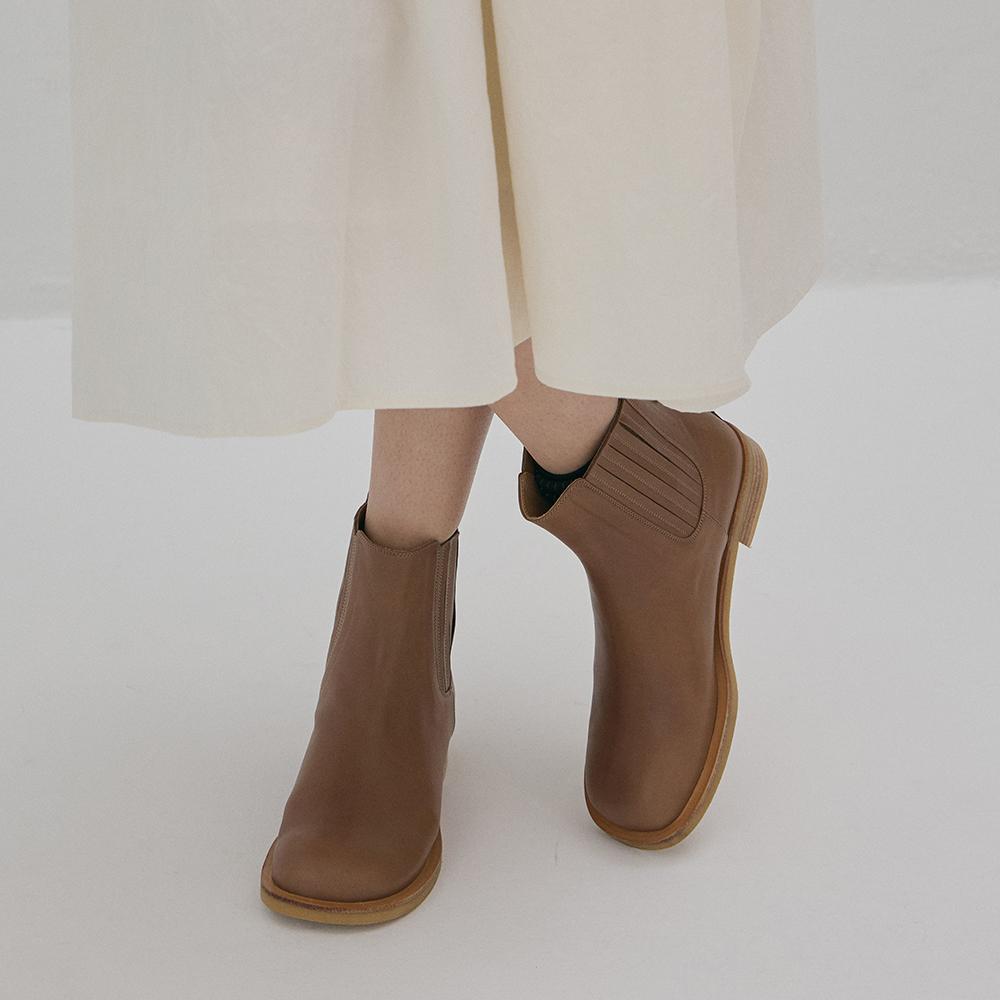 round toe chelsea boot_24519_camel
