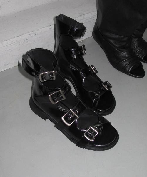 104 west buckle sandals