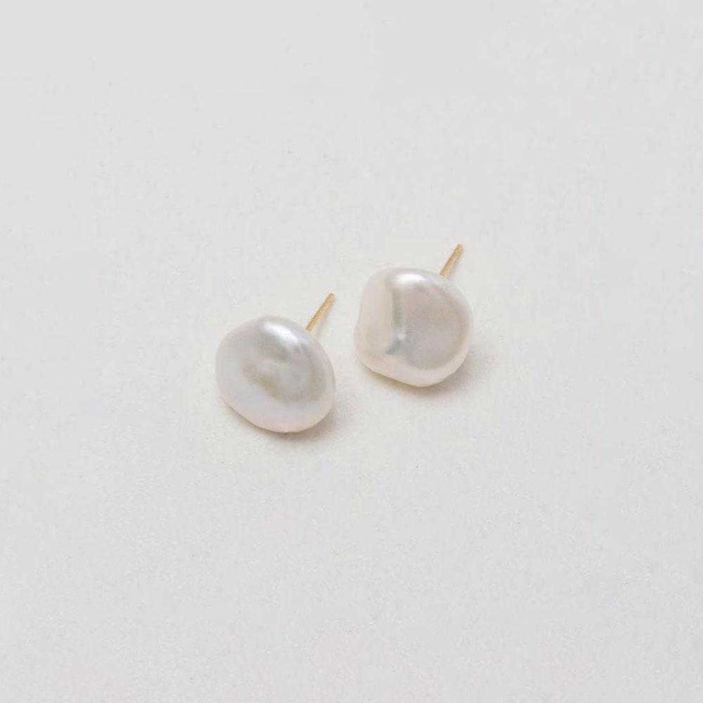 keshi pearl ear.