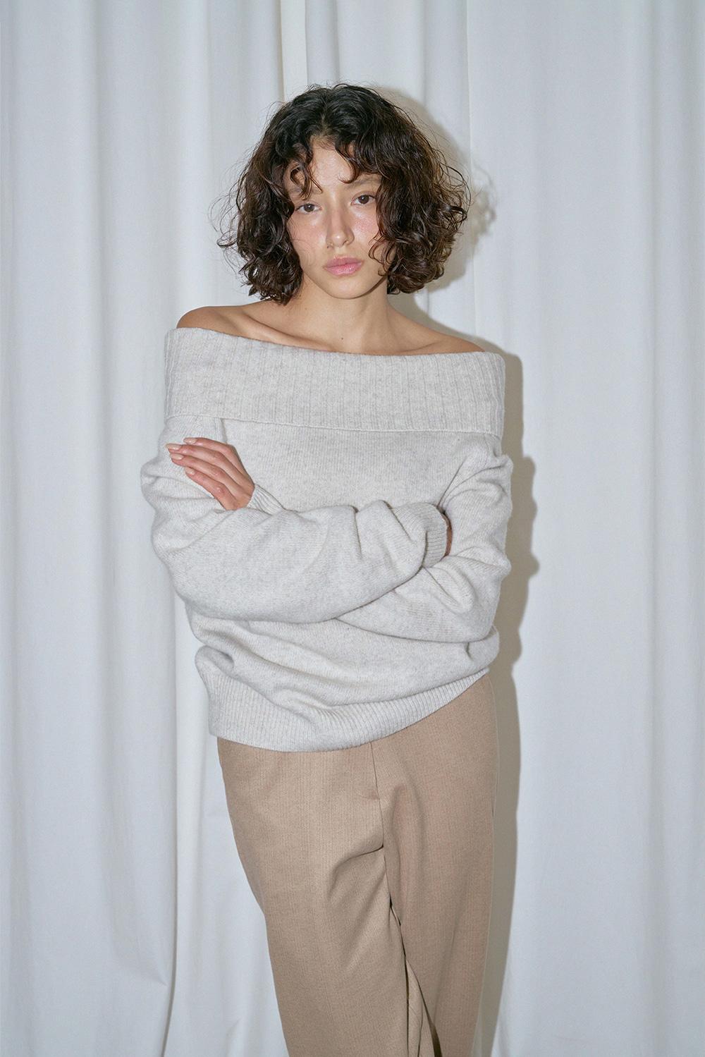 Lissom off-shoulder knit_oatmeal