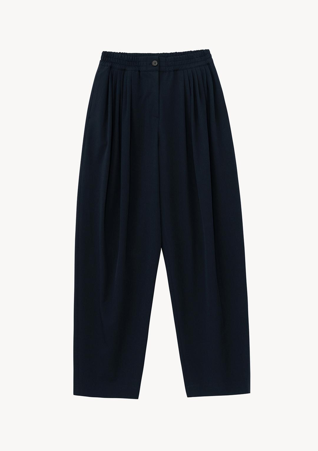 Volume Tuck Pants in Navy