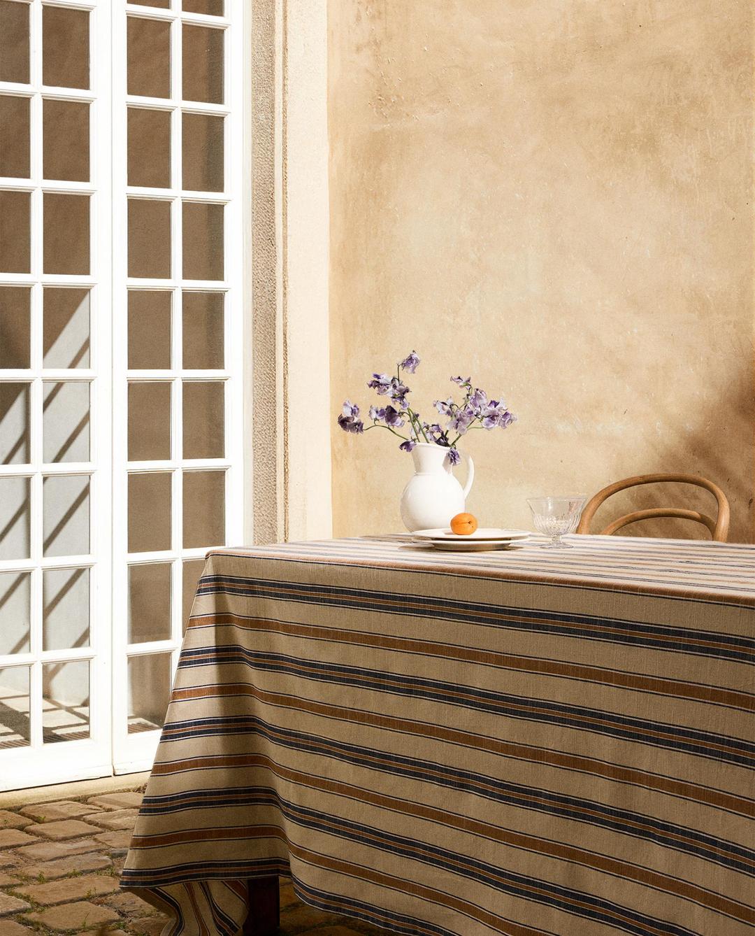 염색 원사 스트라이프 테이블보