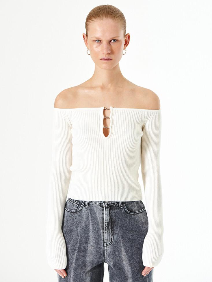 METAL RING OFF SHOULDER KNIT (ivory)
