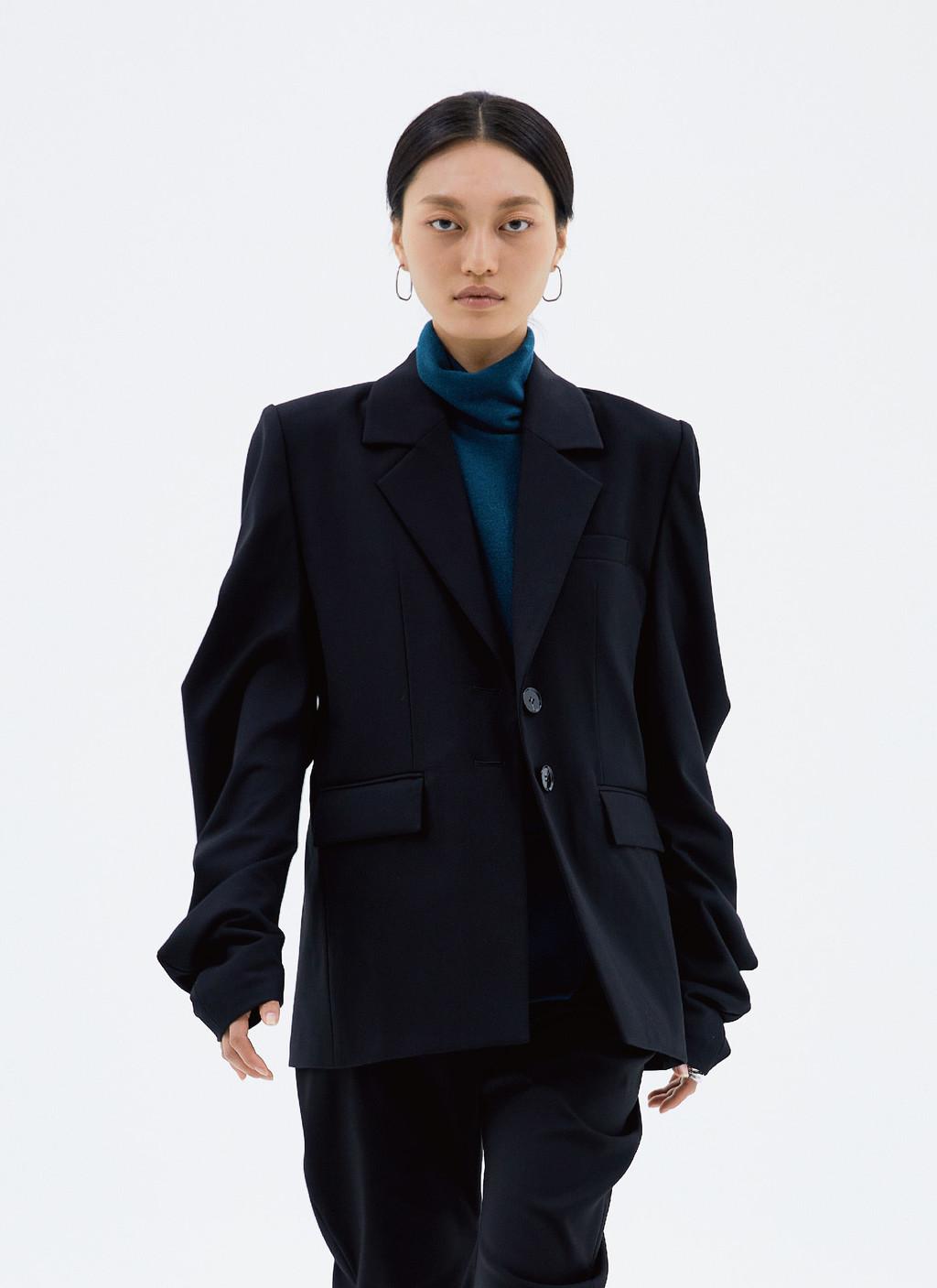 Curved sleeve blazer (black)