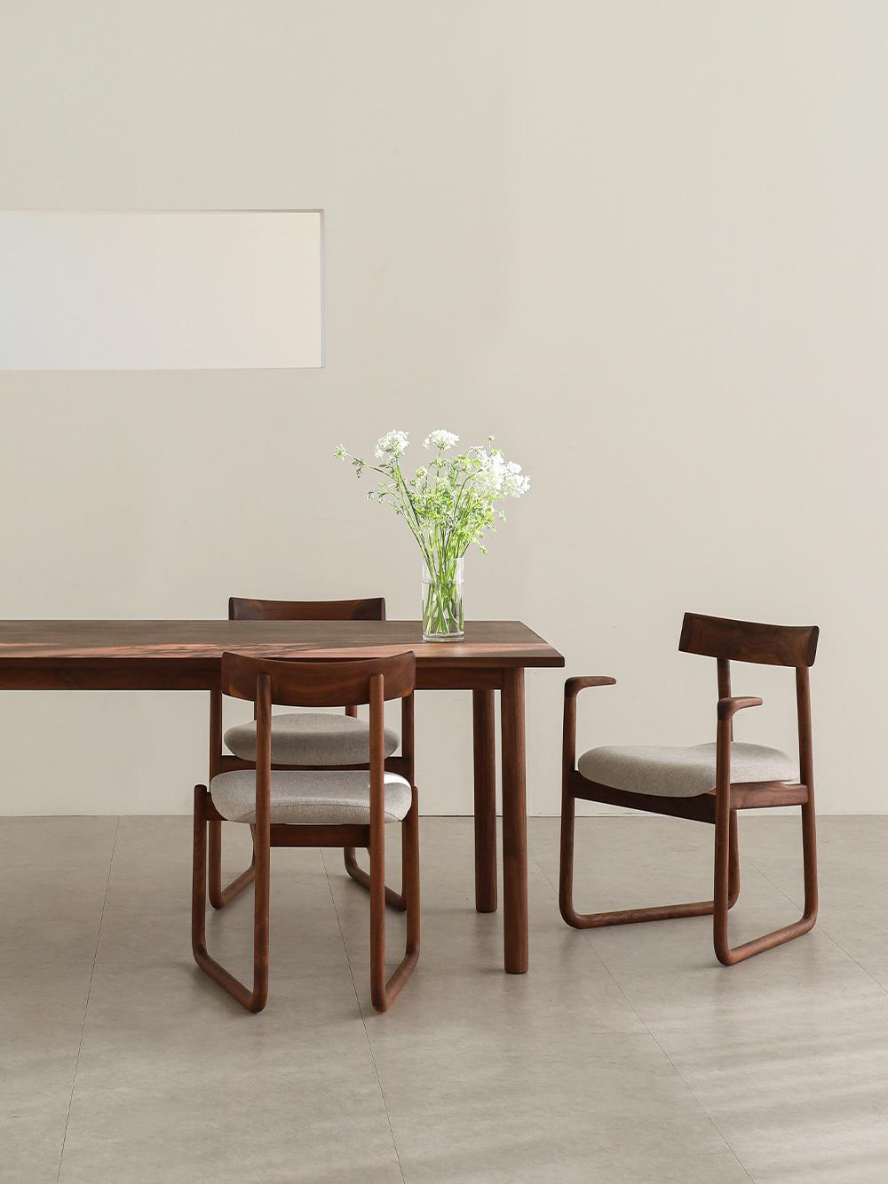 플레인 월넛 원목식탁