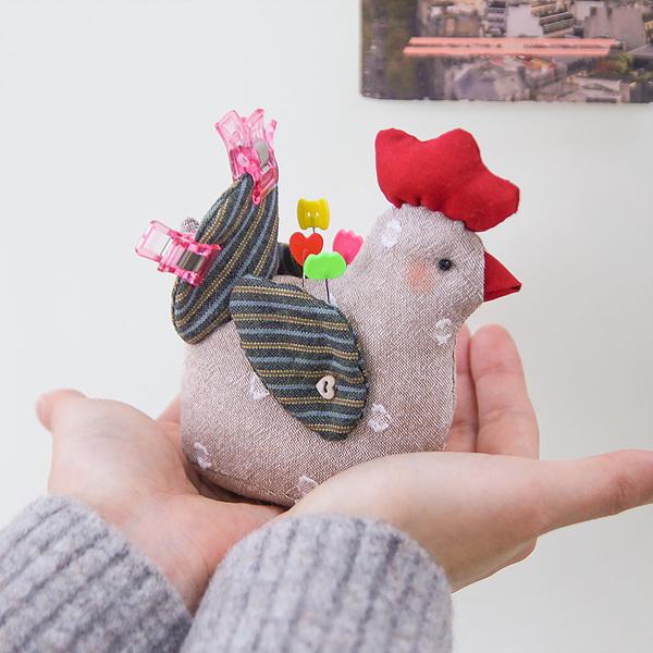 [바이핸즈] 퀼트패키지 소품 - 꼬꼬댁 핀쿠션