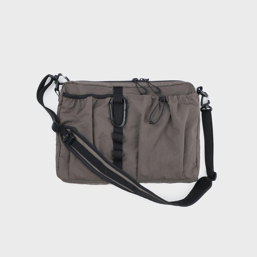 mmo cross bag / nylon twill mocha