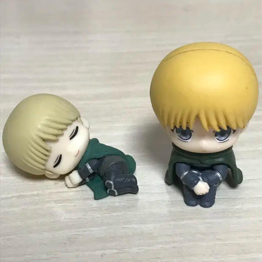 진격거 진격의 거인 아르민 네무라세타이 마치보우케 가챠 피규어