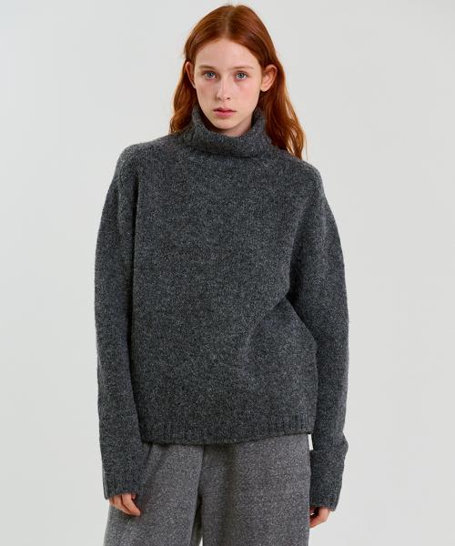 베이직 터틀넥 스웨터 차콜