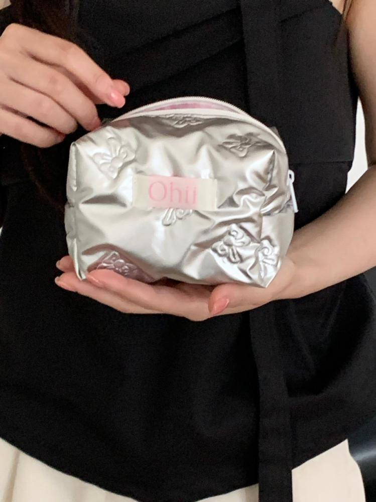 [오히 MADE] 글로우 실버 리본 지퍼 파우치