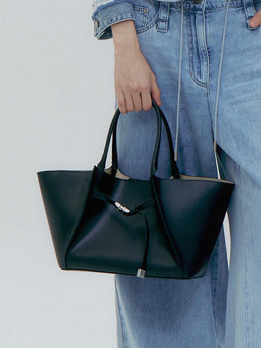 Leather Buckle Detail Big Shopper - Black
