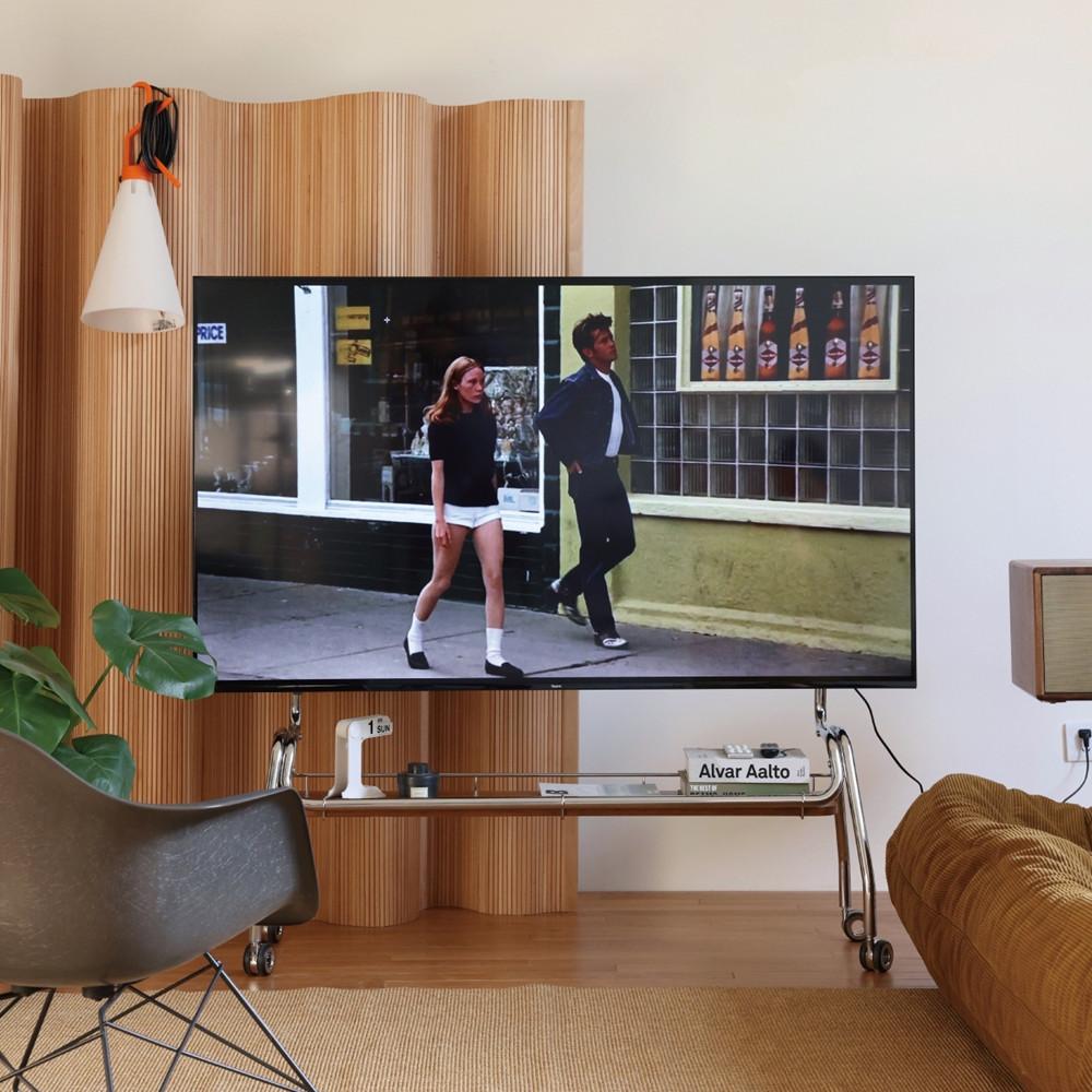 이동식 TV스탠드 (50-75인치)