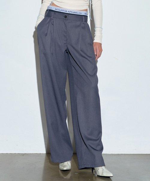 Peekaboo Lowrise Pin Tuck Pants Gray
