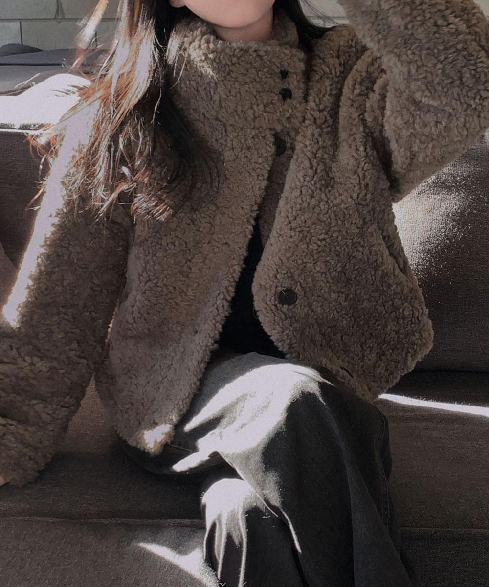 온유어리 [하이넥ver./아방핏/왕따숩🔥]테디 하이넥 뽀글이 버튼 크롭 퍼 자켓