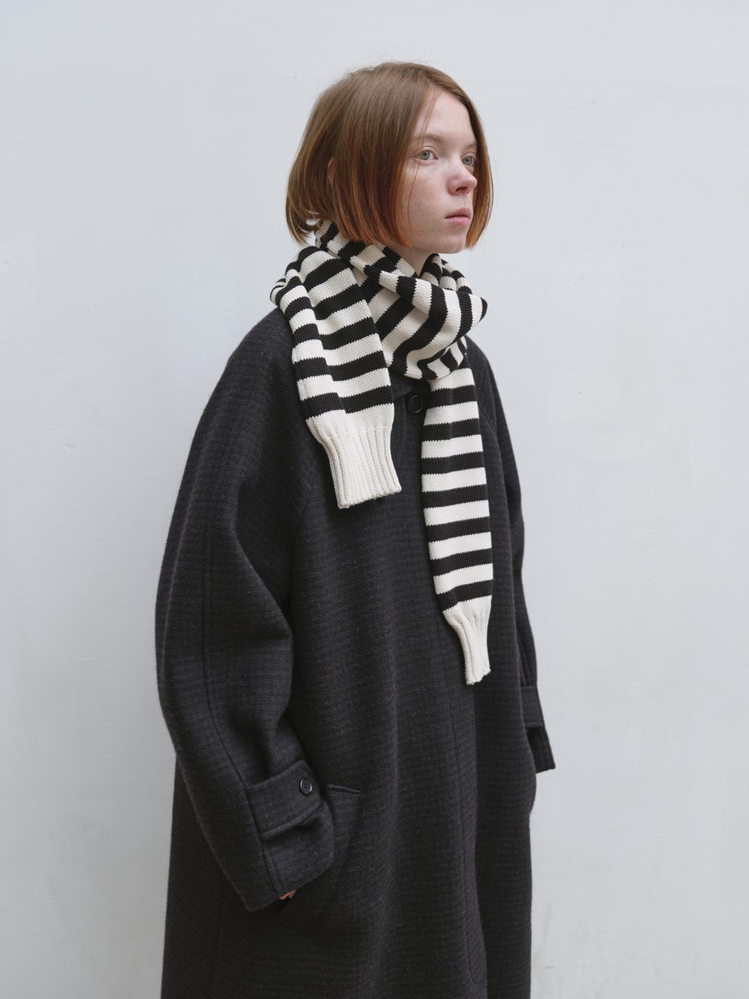 [12/5(월) 예약배송] 롱 슬리브 머플러 (Black)