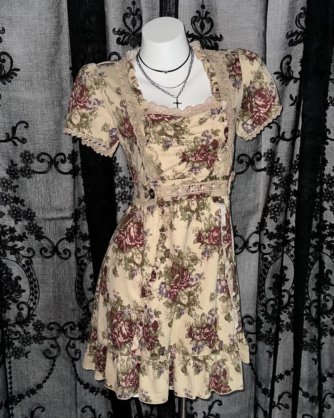 rose dress | 후루츠패밀리