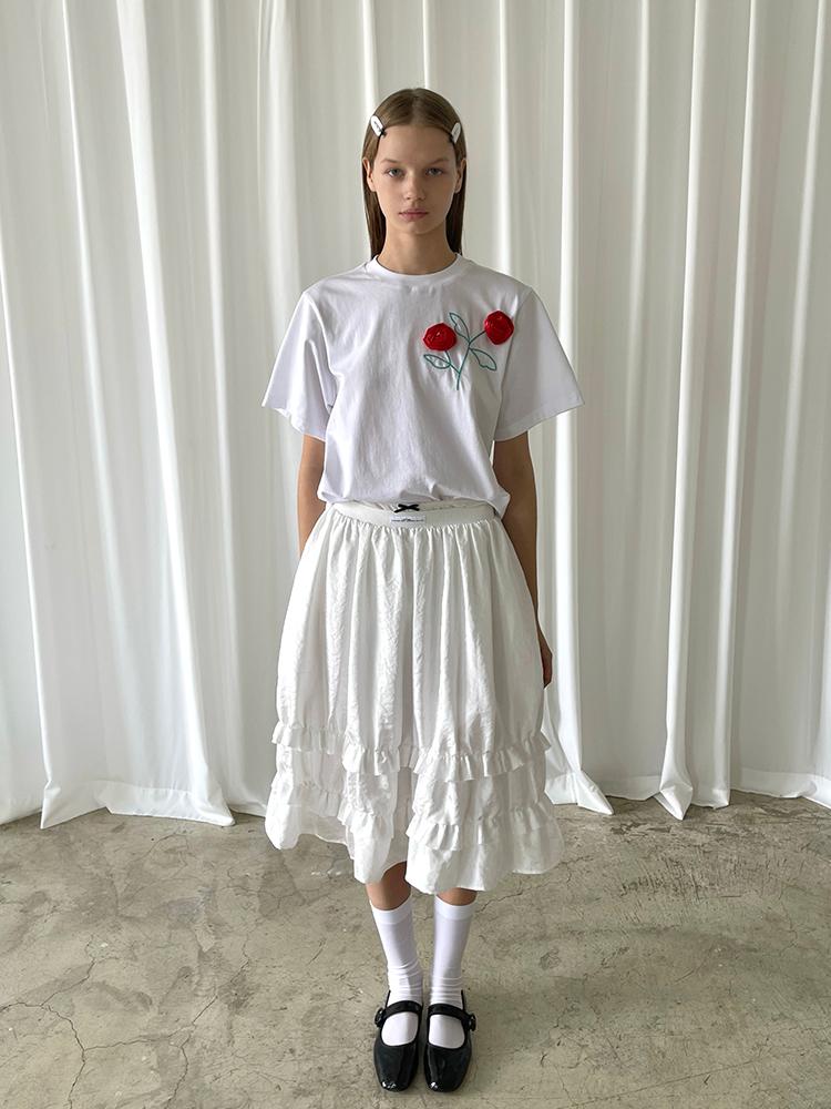 PFF GIRL white embroidered handmade flower t-shirt 엠보싱 플라워 자수 티셔츠