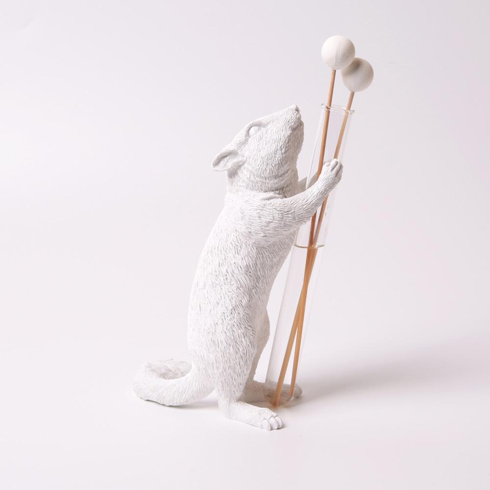 Chipmunk Vase - Present #01