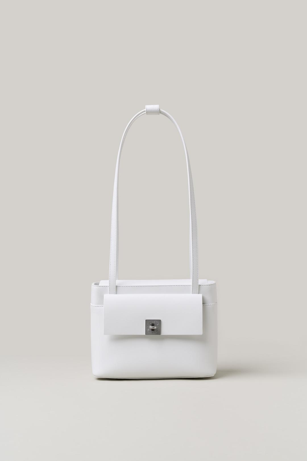 Classic square flap bag Cloud white