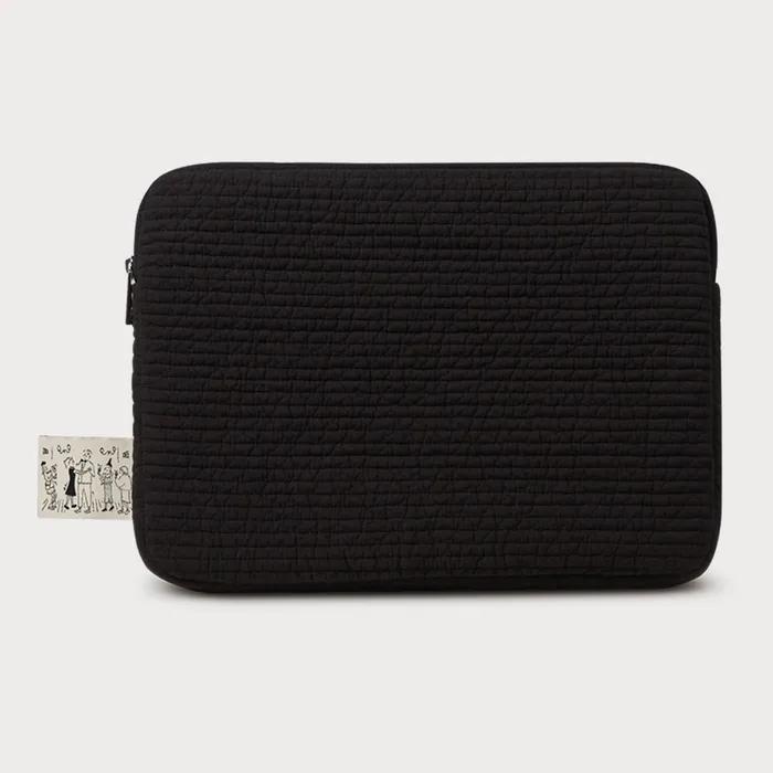(10th) QUILTED LAPTOP POUCH - NATURAL BLACK
