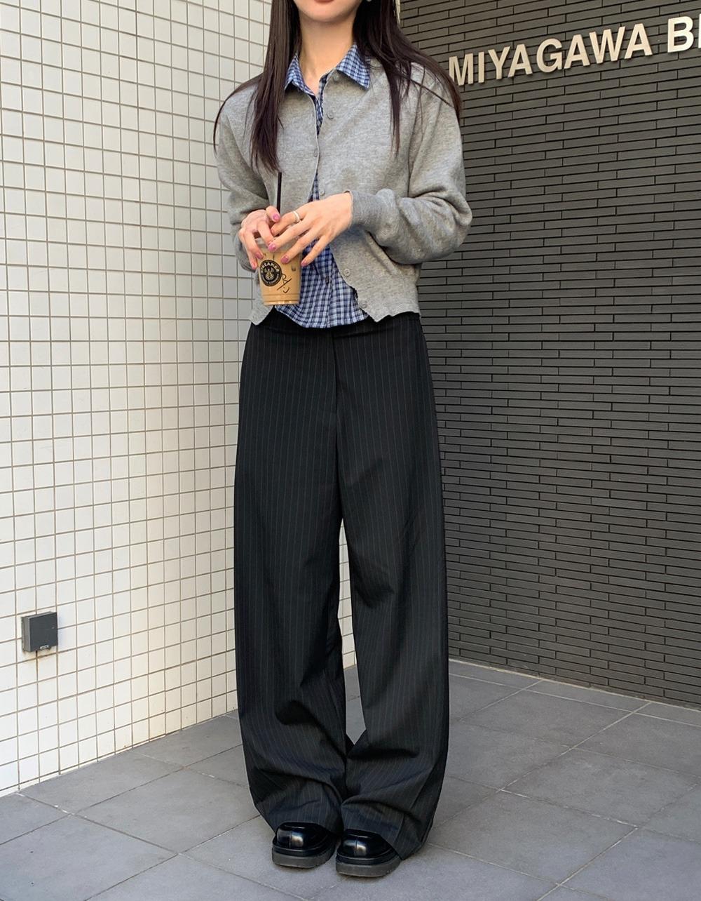 오브나인 프렌 턱 스트라이프 slacks