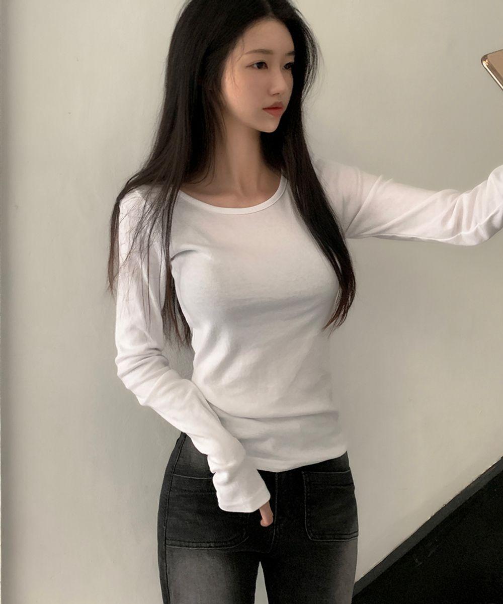 잇쇼제이 [사이즈선택🚀기모추가] 편한데날씬핏 라인예쁜 기본 무지 유넥 긴팔 티셔츠 간절기 기본긴팔티셔츠 여유있는 슬림핏 딥컬러 티셔츠 이너티셔츠 기본티셔츠 통통녀 66사이즈가능