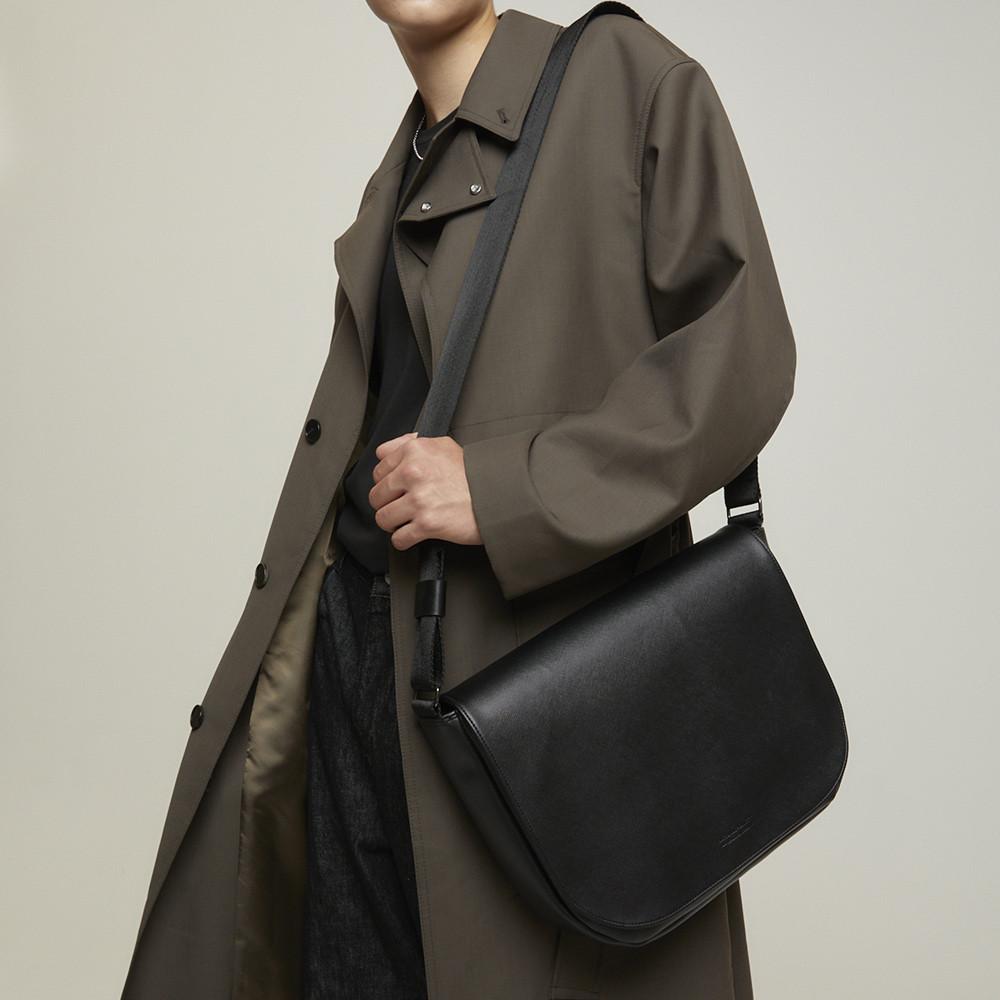 내셔널 퍼블리시티 UTAH SF 가죽 메신저 크로스백