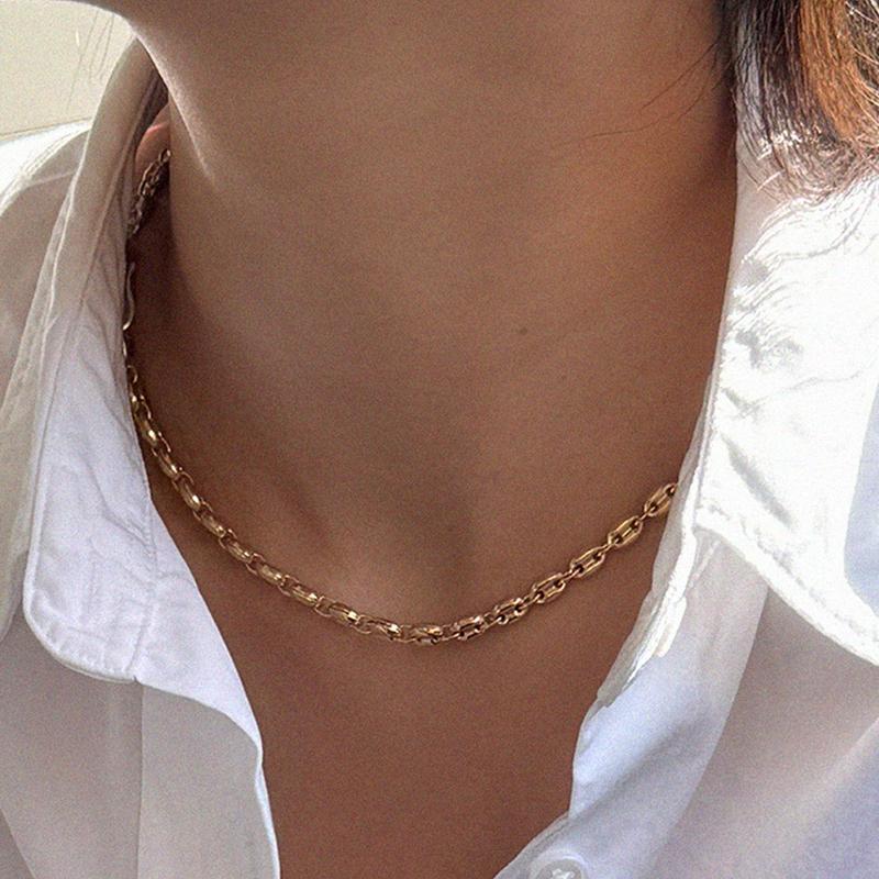 Piggy Loop necklace