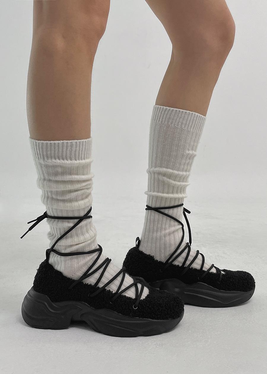 다운츠 덤블 스트랩 플랫슈즈