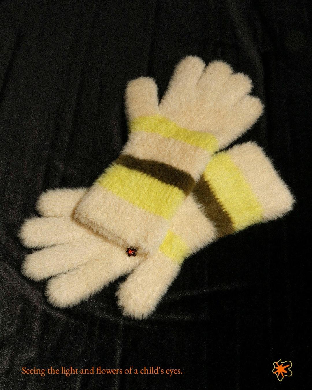 [Malamalama] Angora Stripes Gloves -  Cream