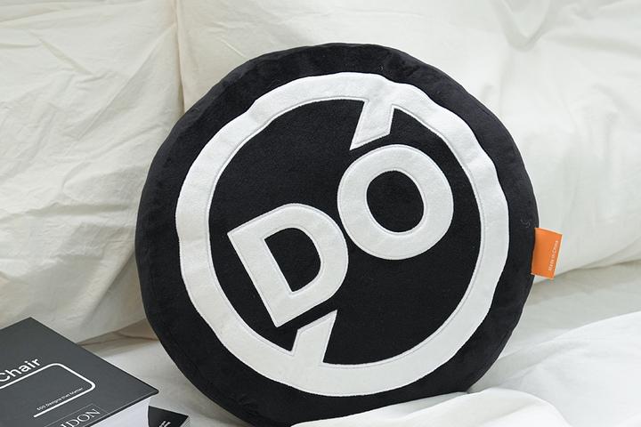 두낫띵쿠션 - Black