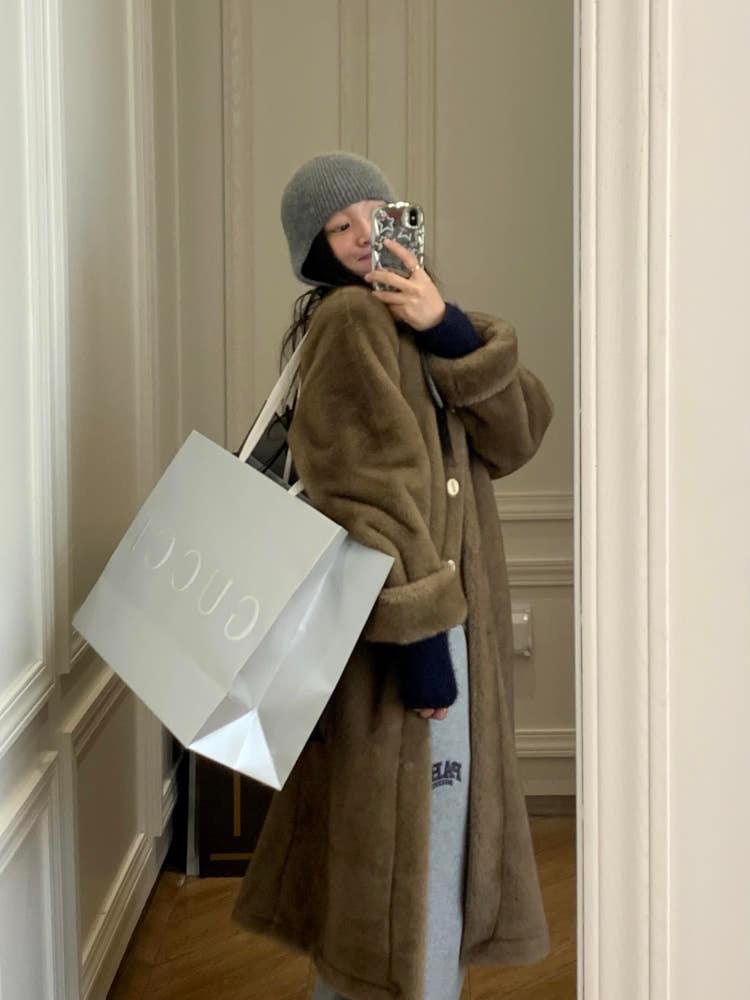 SEEAS 페이크 퍼코트 (2color) 맥시코트 퍼코트 에코밍크코트 페이크퍼코트