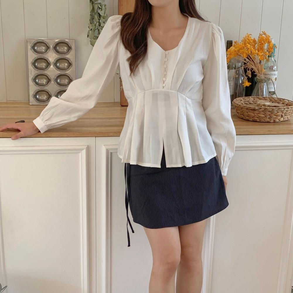 베니제 단추 핀턱 플리츠 백리본 블라우스