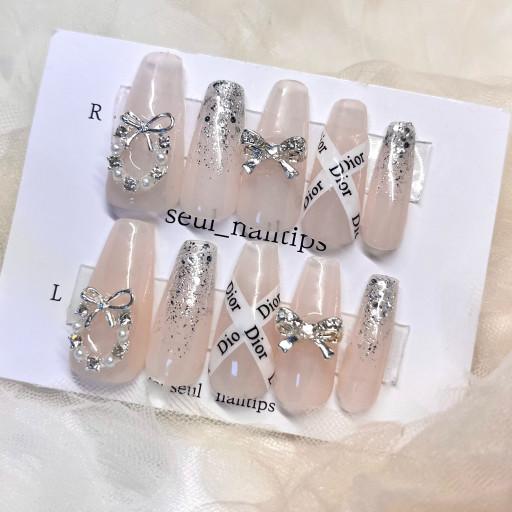 디올글리터리본 네일팁✨