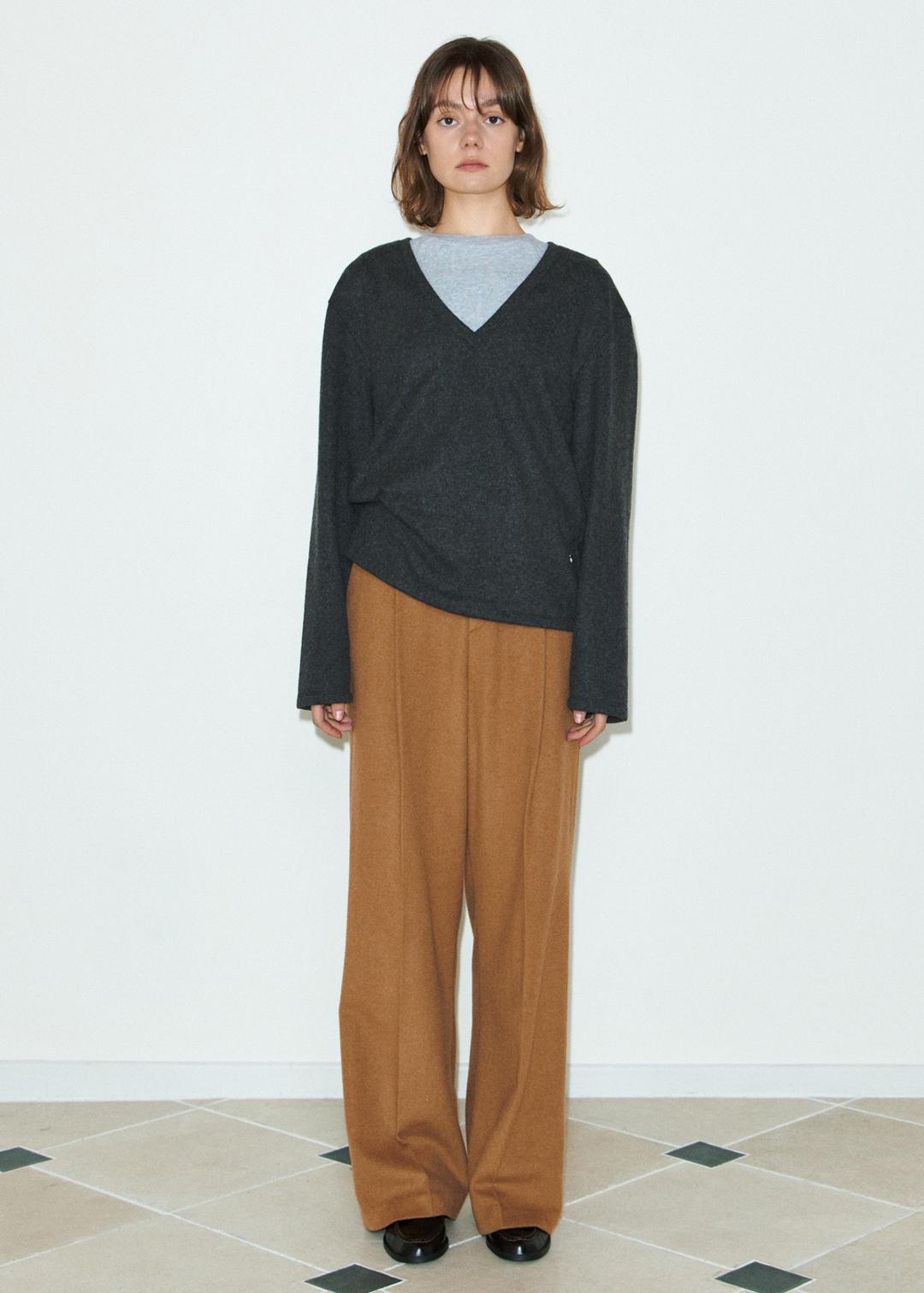Wool one-tuck pants (camel)