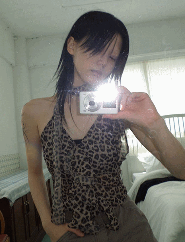 베이비 호피 버튼 프릴 머플러 타이 블라우스