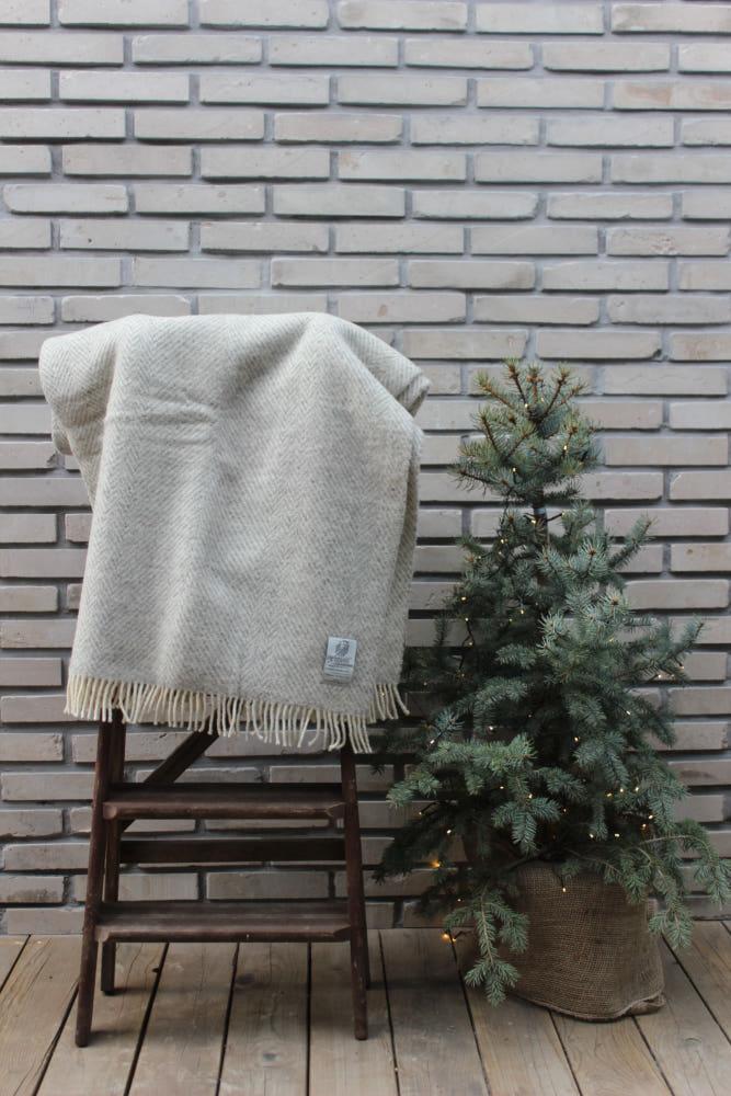 COTSWOLD WOOLLEN WEAVERS 코츠월드 울른위버 램스울 블랑켓 Merino Lambswool Blanket - Herringbone Almond