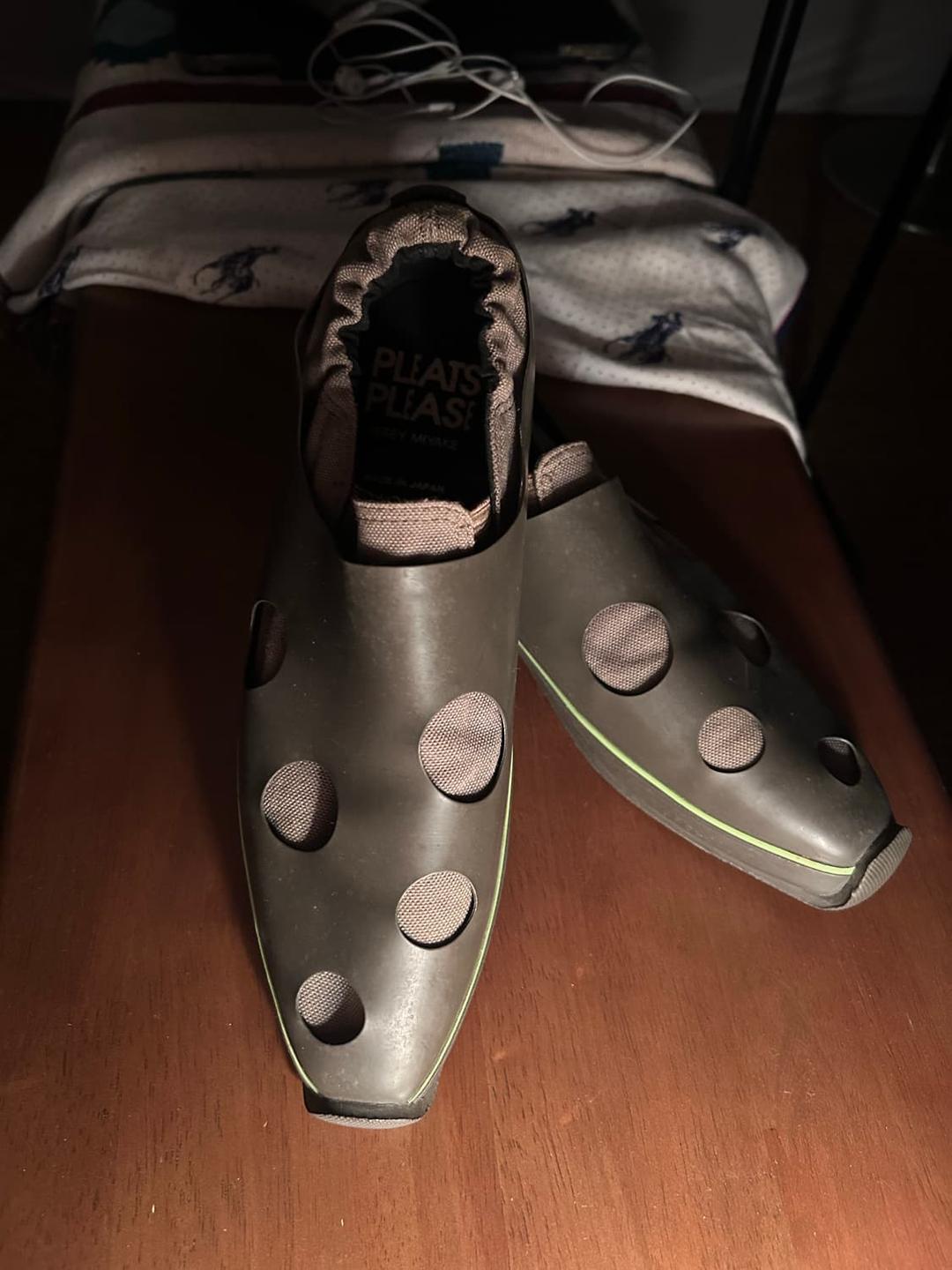 Issey miyake pleats please shose | 후루츠패밀리