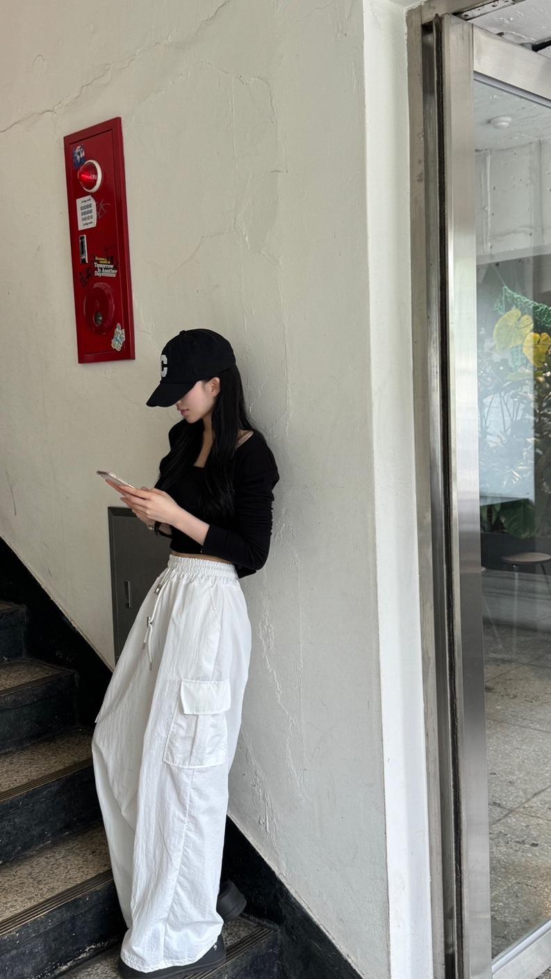 바스락 네로우 카고 팬츠