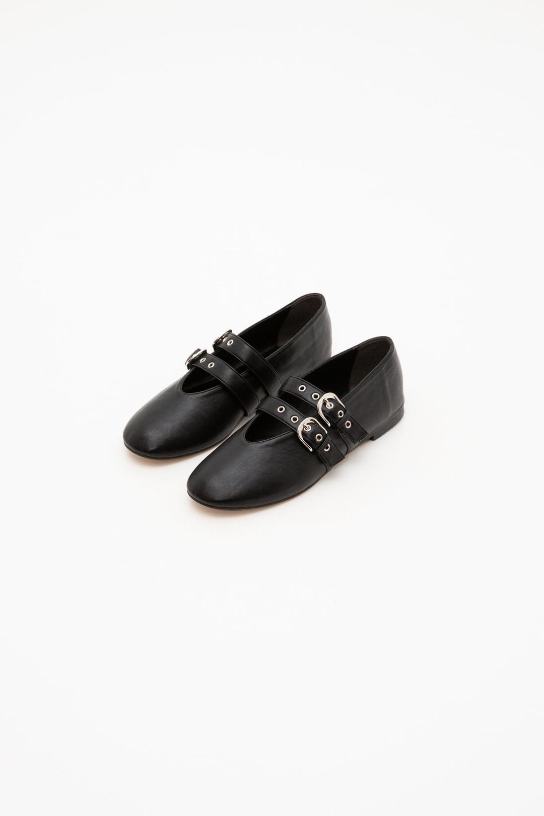 Amiko - Black / US 5.5