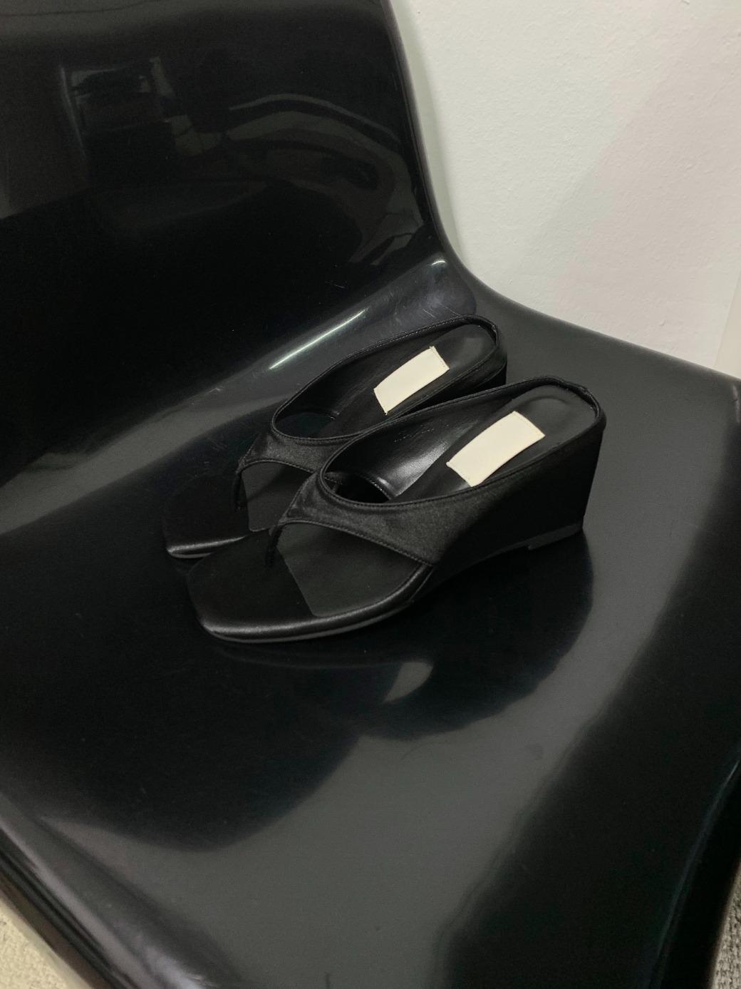 SM. Satin Square Wedge Sandals